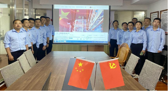 公司黨支部組織唱革命紅歌、觀看紅色紀錄片 ， 紅心向黨，喜迎“七一”